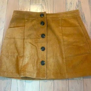 Adorable corduroy musters yellow button down skirt